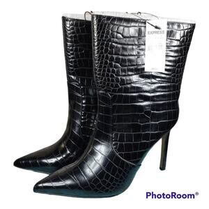 Express Faux Leather Croc Thin Heel Boots size 9